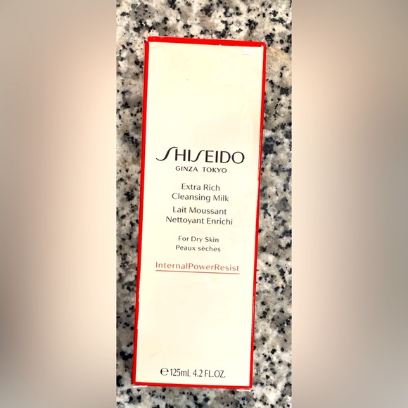 Shiseido Extra Rich Cleansing Milk - Picture 3 of 7
